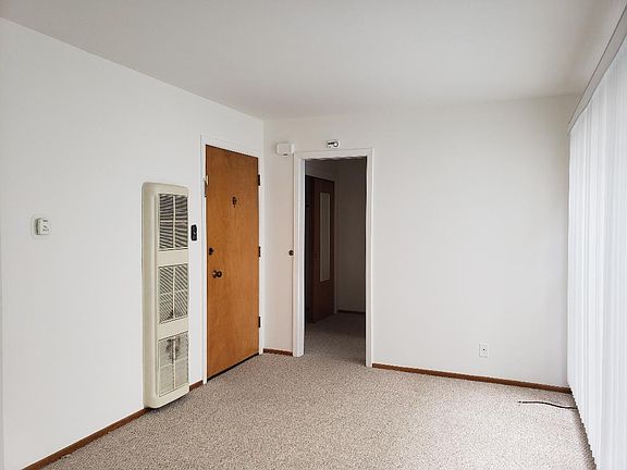 2nd image of 1023 Irving St #1