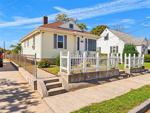 3rd image of 68 Bowlet St