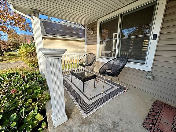 2nd image of 61 Harcourt Dr