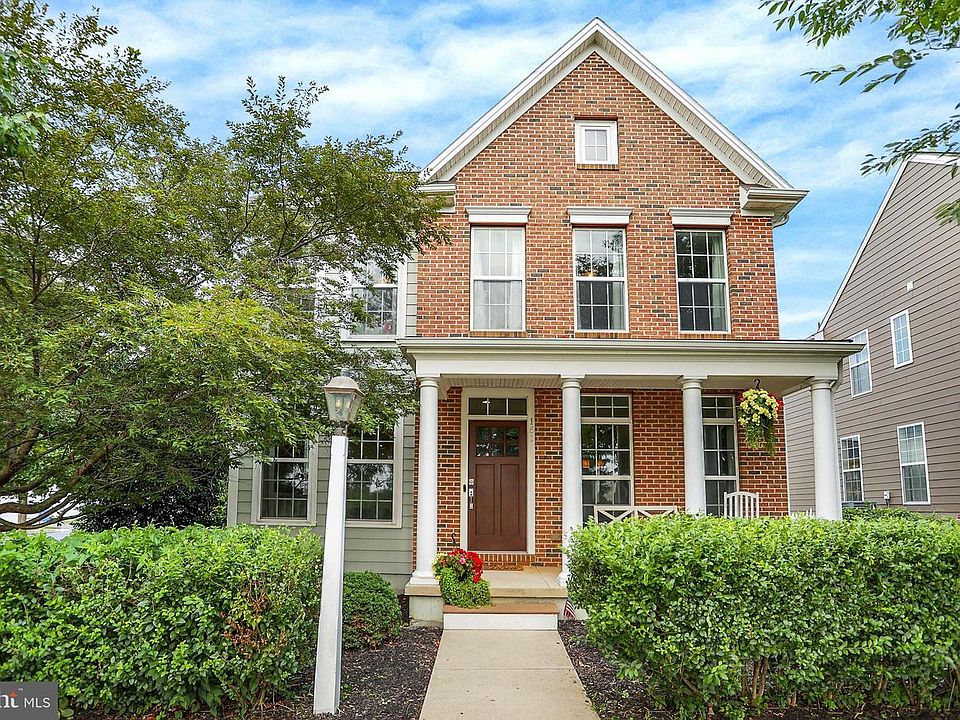 1st image of 161 Walden Way