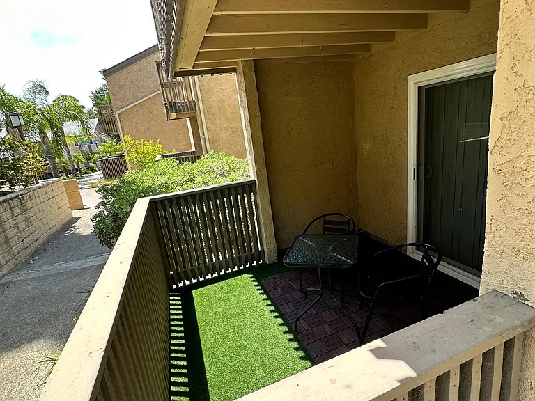 8581 Villa La Jolla Dr #M — Photo 16
