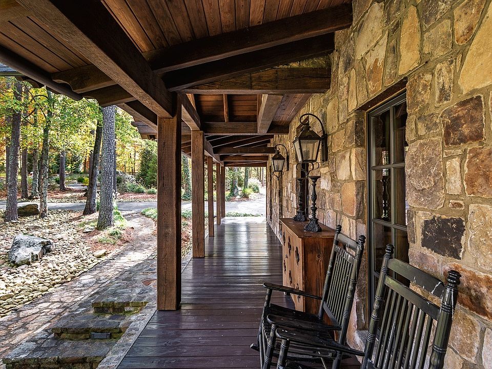 10th image of 5551 Parker Branch Rd