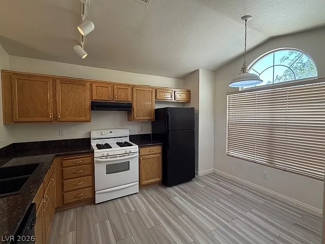 3341 Edenville Dr — Photo 3
