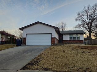 6521 Skylark Ln, Lincoln, NE 68516
