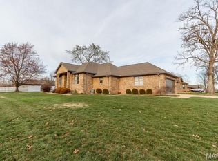 1808 Magnolia Dr, Lebanon, MO 65536