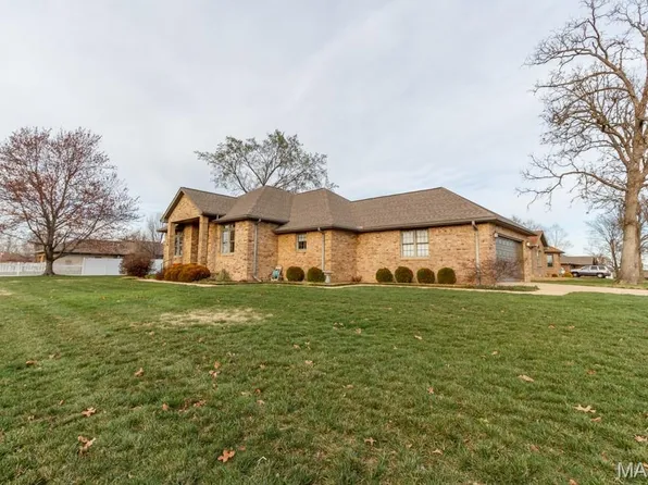 1808 Magnolia Dr, Lebanon, MO 65536