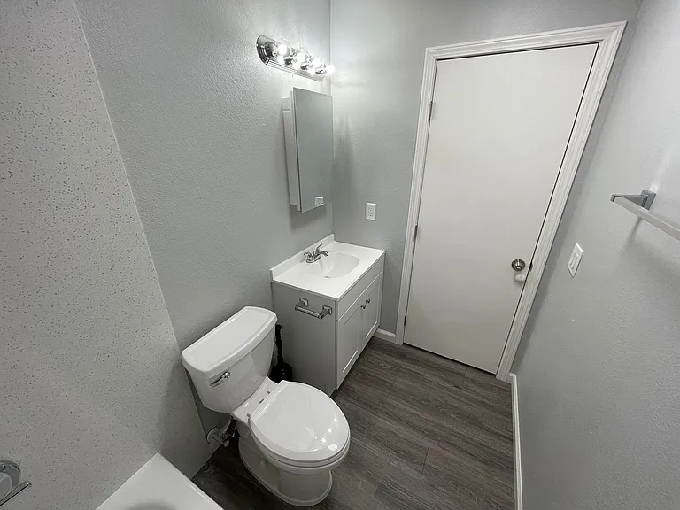 515 Camanche Lane - Summer Gardens Apartments — Photo 28