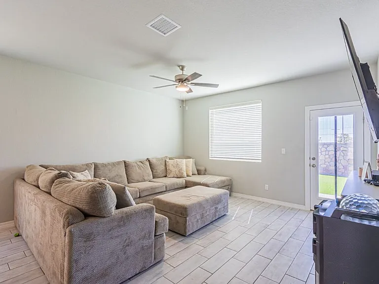 11102 Blazing Star Pl — Photo 24