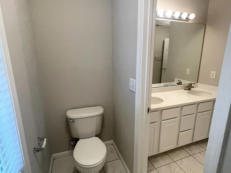 335 Spring Lake Ct — Photo 11