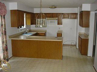 3rd image of 5130 Rockwood Dr