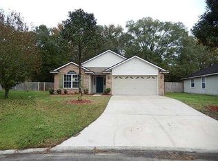 2734 Secret Harbor Dr, Orange Park, FL 32065