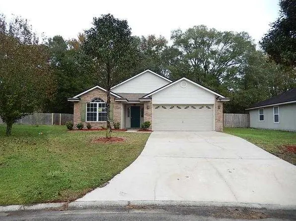 2734 Secret Harbor Dr, Orange Park, FL 32065