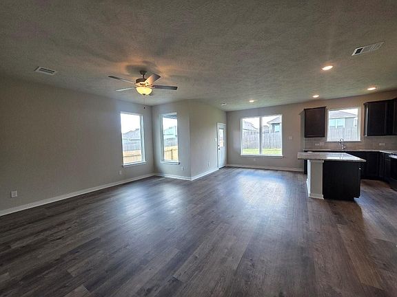 2nd image of 1497 Lake Ridge Dr