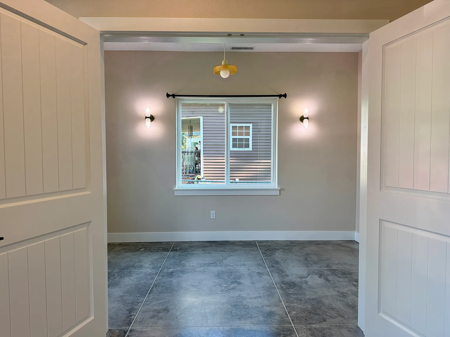 3 bed, $1,875 — Photo 4