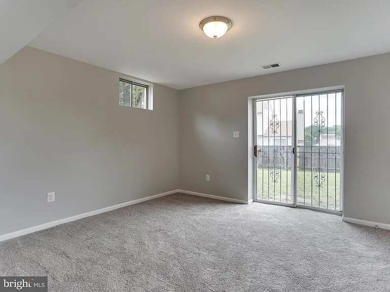 6307 Juanita Ct — Photo 10