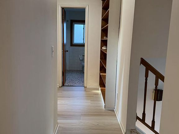3rd image of 5149 Wardcliff Dr