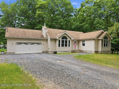 1142 Sierra Trails Dr, East Stroudsburg, PA, 18302