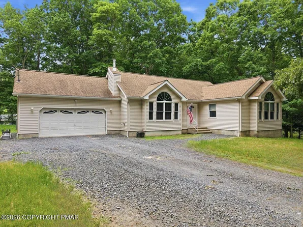 1142 Sierra Trails Dr, East Stroudsburg, PA 18302