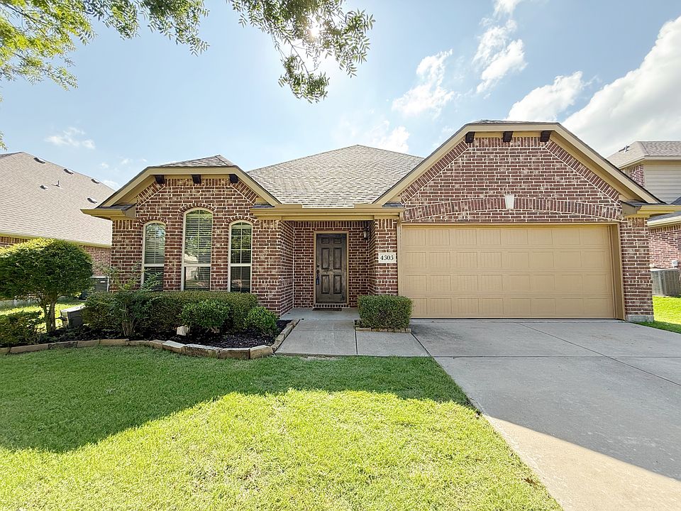 1st image of 4303 Oak Bluff Dr