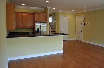 3rd image of 1045 E Heritage Club Cir