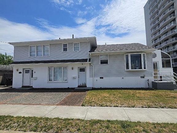 2nd image of 239 N Derby Ave