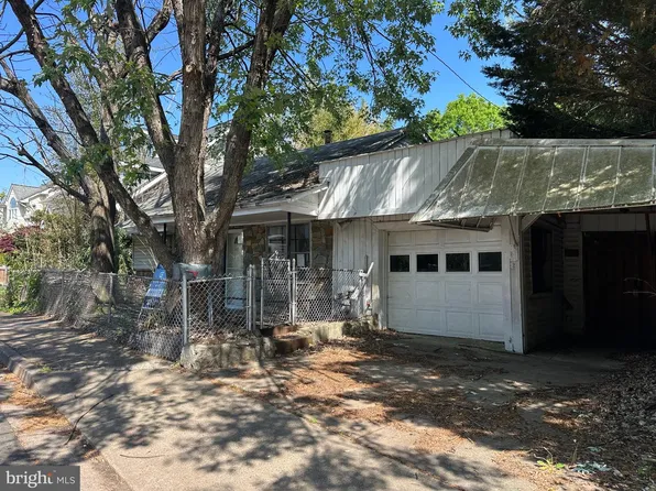 3970 26th St N, Arlington, VA 22207