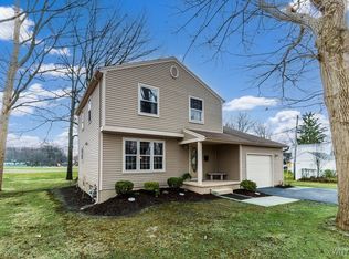 3291 Warner Dr, Grand Island, NY 14072