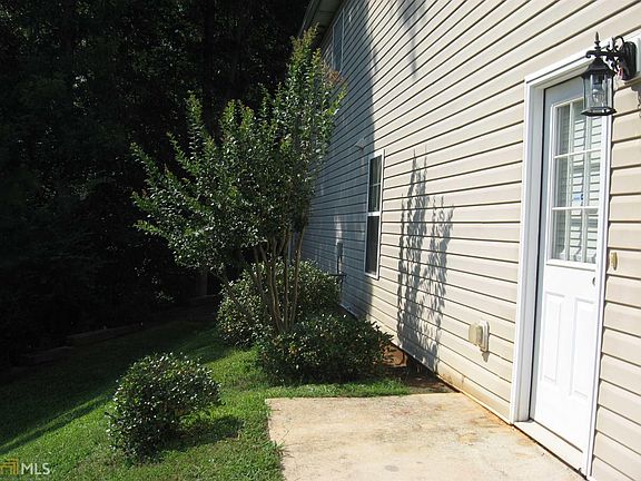 5th image of 172 Alexander Dr #50