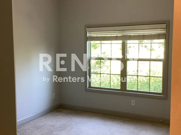 2422 Tenor Ln, Alpharetta, GA 30009