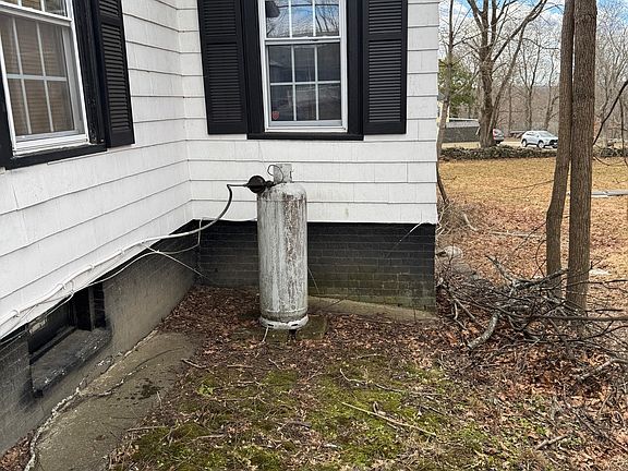 4th image of 110 Cedar Street