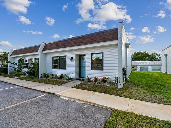 4th image of 9032 Mission Oaks Blvd #F