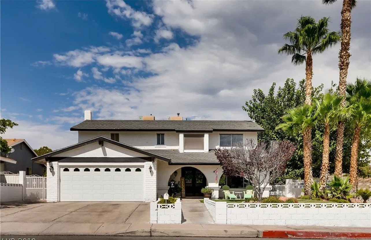 4 bed, 2.5 bath, 2174 sqft, $3,800 — Photo 1