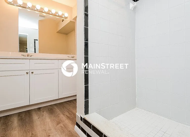 2447 Whitman St — Photo 15