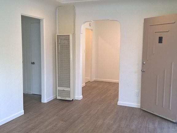 2nd image of 2927 A St