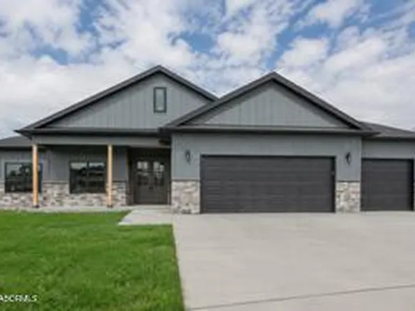 2425 Kirk Dr, Holts Summit, MO 65043
