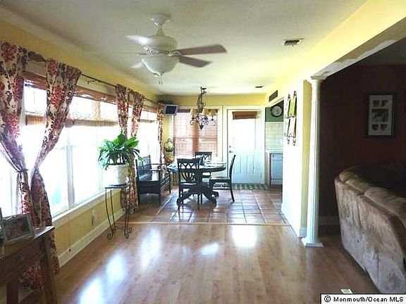 5th image of 1952 Seaman Ct