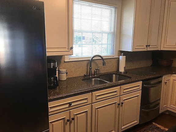 4th image of 2137 Michael Dr