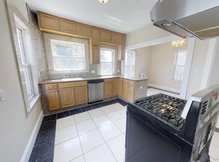 33 Bellingham St, Chelsea, MA 02150