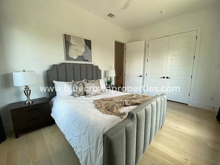 807 S Glasgow Dr — Photo 17