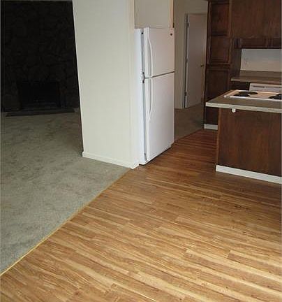 4th image of 5803 NE 34th St APT D