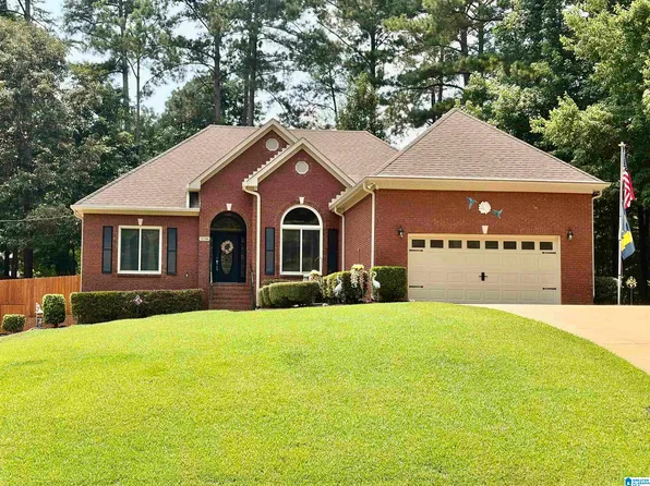 13786 Lisa Dr, Lake View, AL 35111