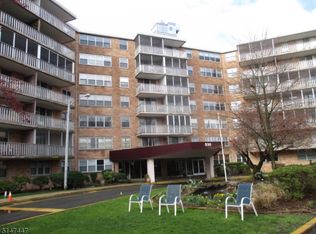 530 Valley Rd #D1, Montclair, NJ 07043