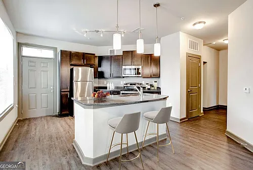800 Millwood Ln Photo 1
