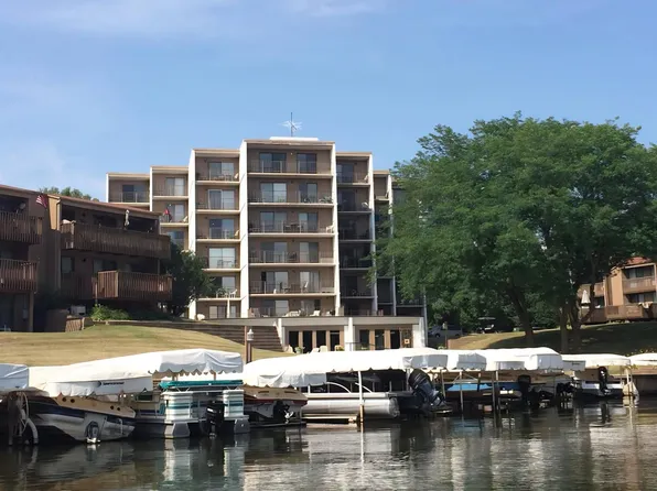 2700 N Shore Dr Penthouse 202, Clear Lake, IA 50428