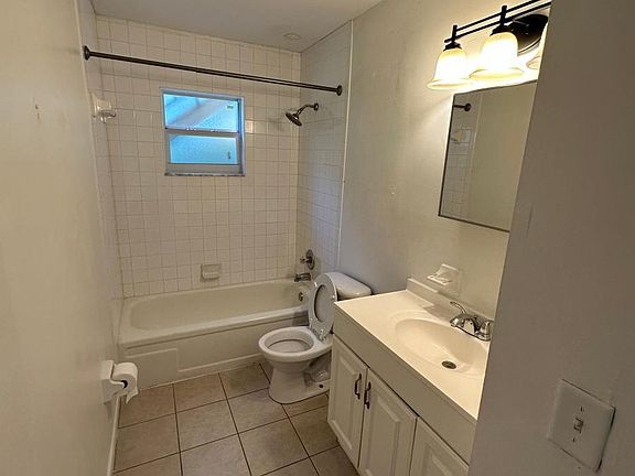 4th image of 717 Carroll Ave SW #717