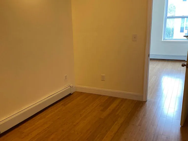 216 Maverick St #3B — Photo 6