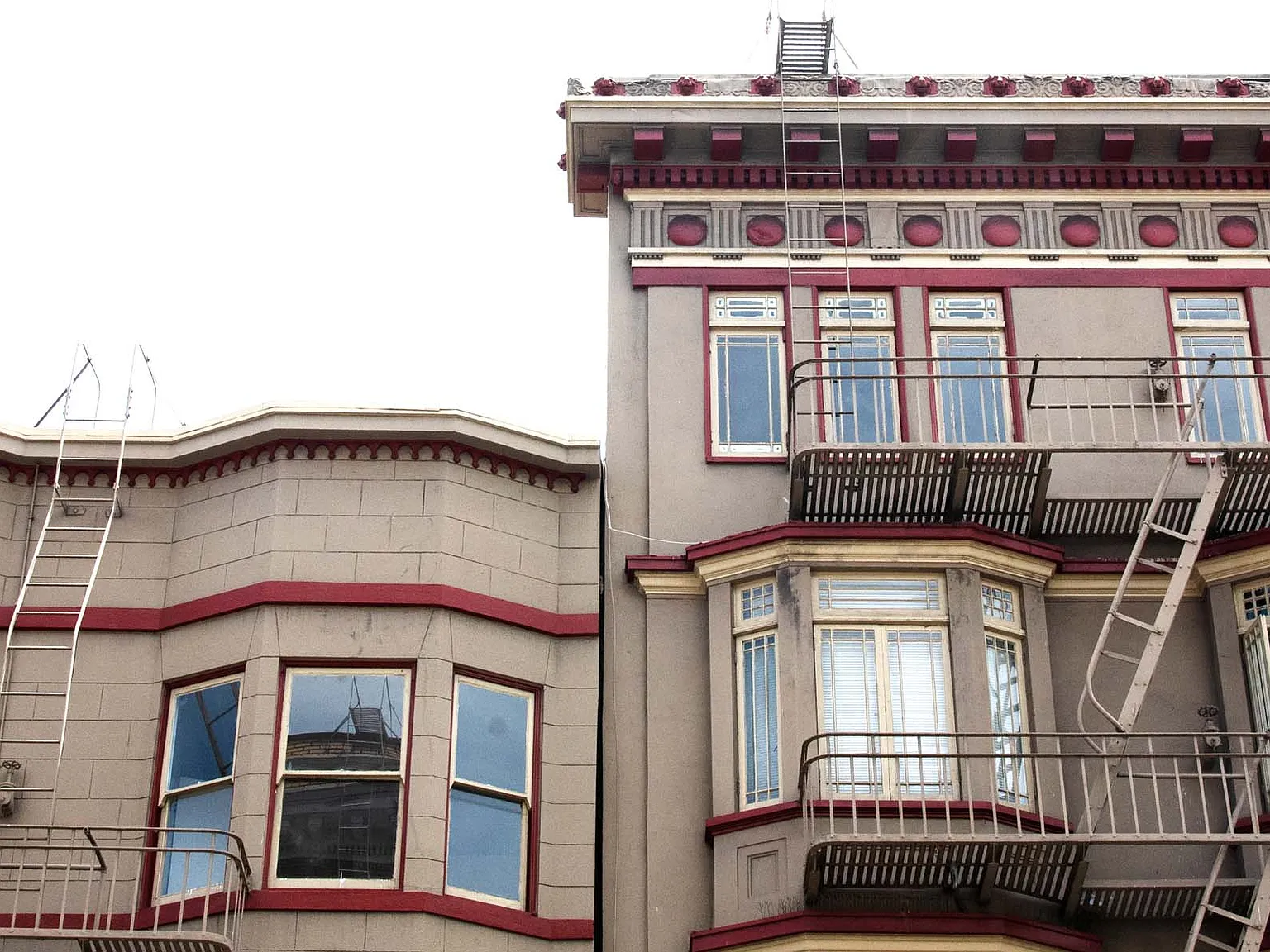 Cameo Apartments — Photo 1