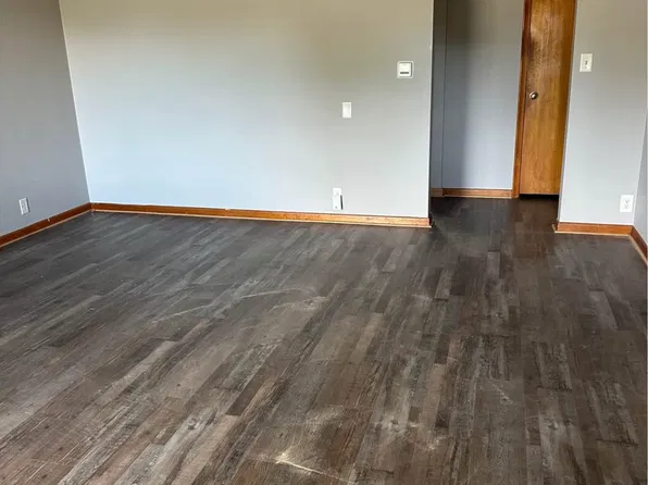 1403 N Kruse Ave, Grand Island, NE 68803