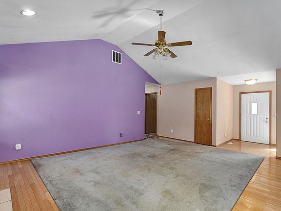 5th image of 917 W Turnberry Boulevard