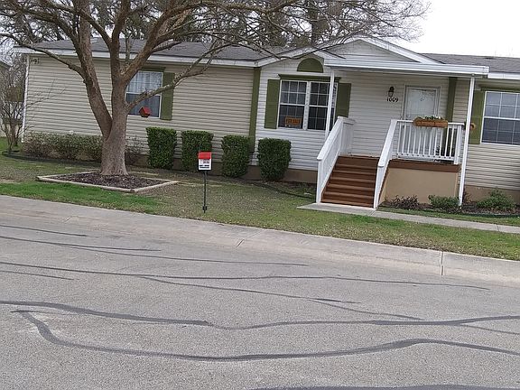 2nd image of 1009 Harvest Moon Pkwy